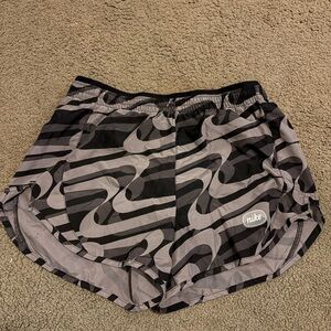 Nike Women's Athletic Shorts in Black and Gray Swirl